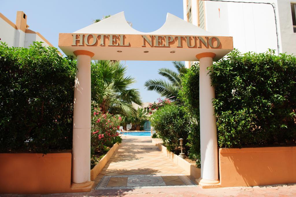 Hotel Neptuno ซานอันโตนิโอ ภายนอก รูปภาพ